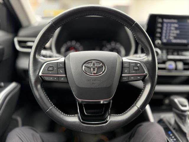 2021 toyota highlander xle
