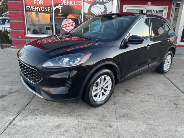 2020 ford escape se