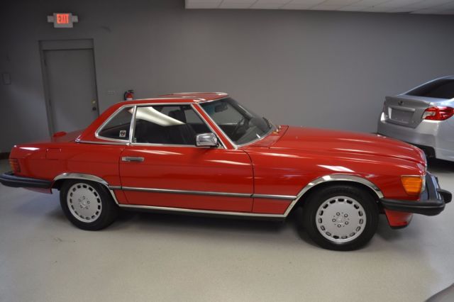1988 mercedes benz 560sl- very very nice car!!! ultra low miles