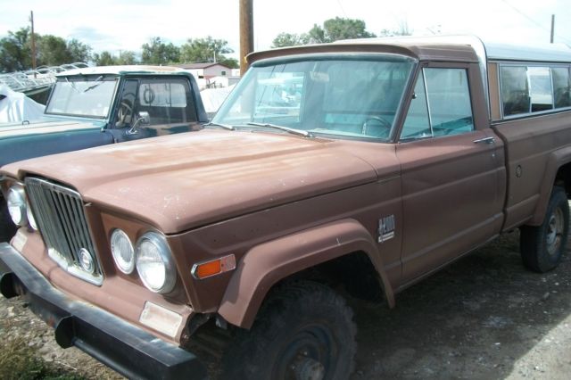 1970 jeep j2000 4x4 pickup