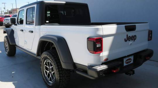 2024 Jeep Gladiator