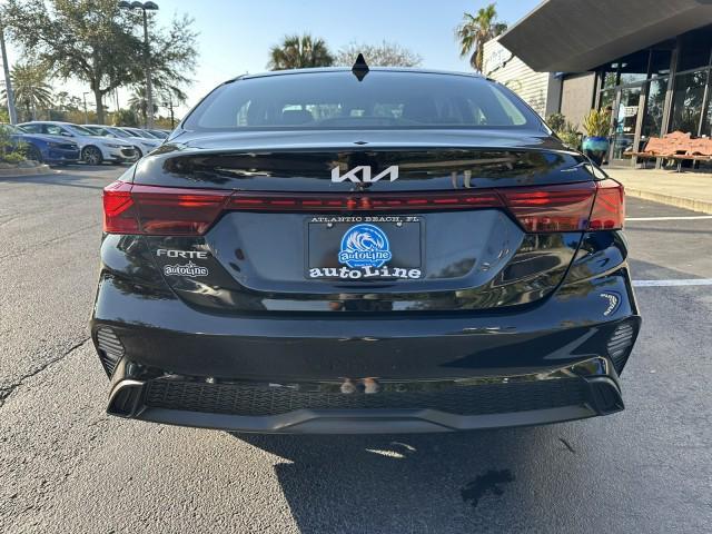 2024 kia forte lxs