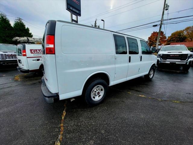 2022 gmc savana 2500 work van