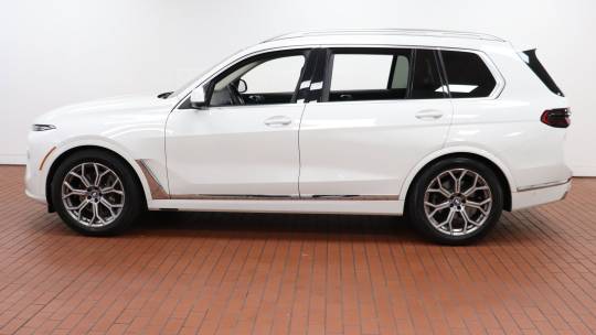 2023 BMW X7