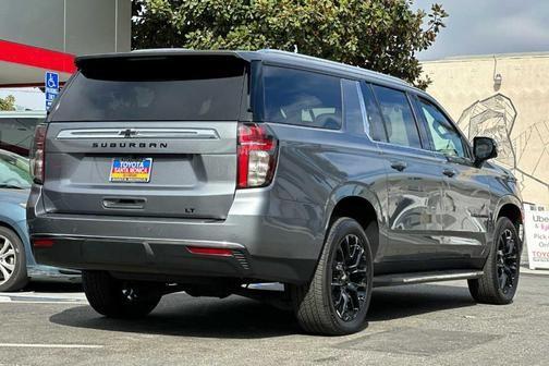 2022 chevrolet suburban