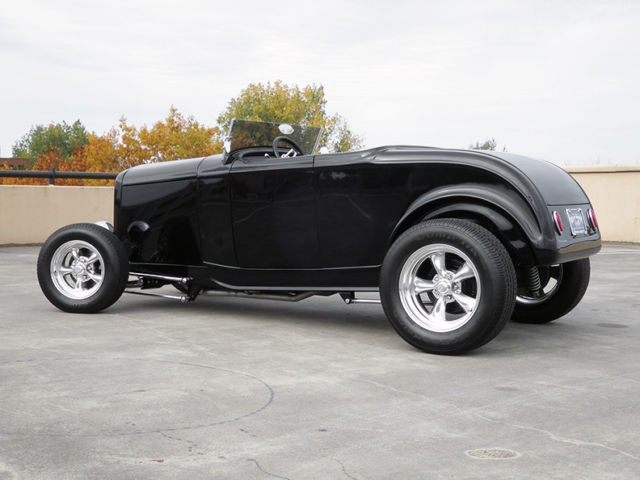 custom street rod with “kilborn†body