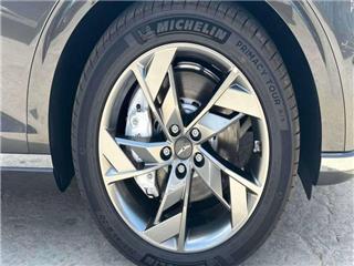 2025 Genesis GV70 advanced