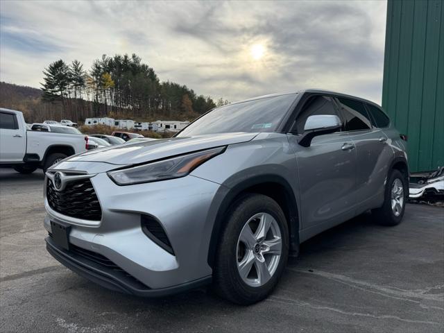 2022 toyota highlander l awd