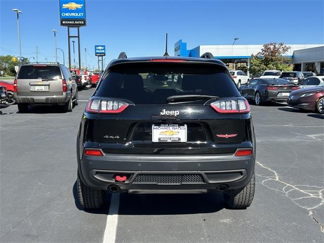 2019 jeep cherokee trailhawk
