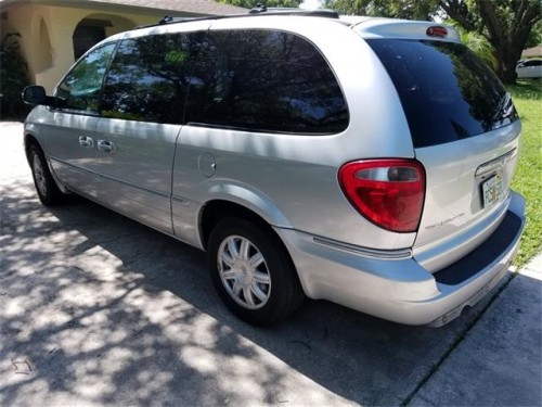 2005 chrysler town country touring extended for sale in florida