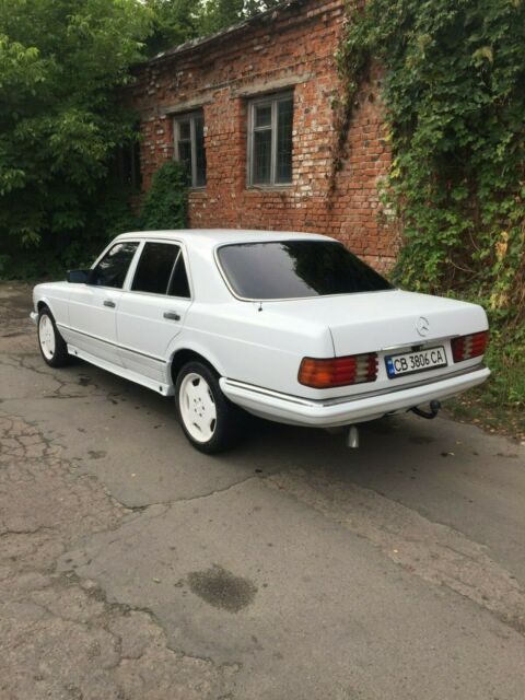 mercedes-benz s300 w126