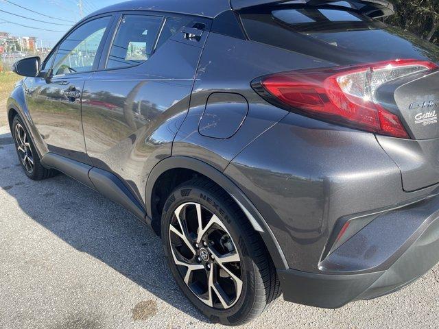 2021 toyota c-hr le