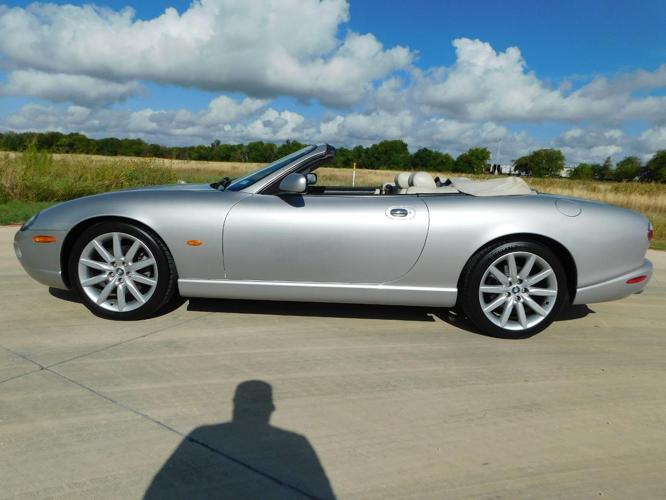 2005 jaguar xk8 in o'fallon, illinois