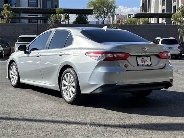 2019 toyota camry le
