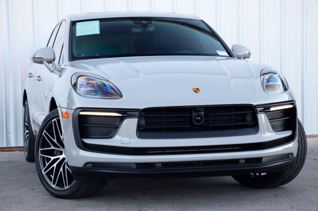 2023 porsche macan base