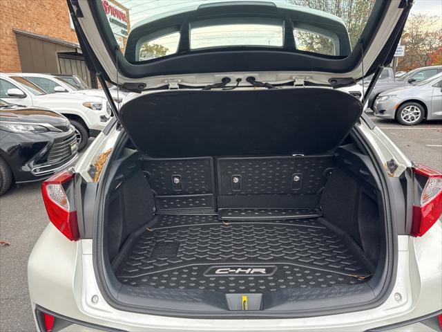 2021 toyota c-hr xle