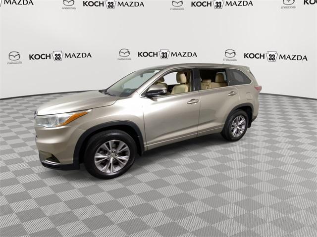 2015 toyota highlander le