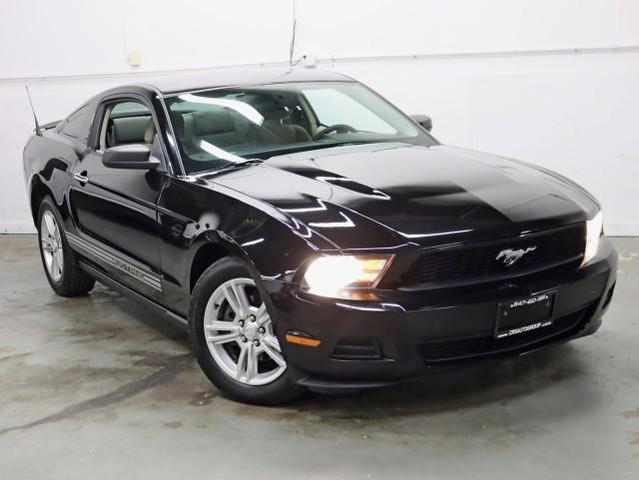 2010 ford mustang base