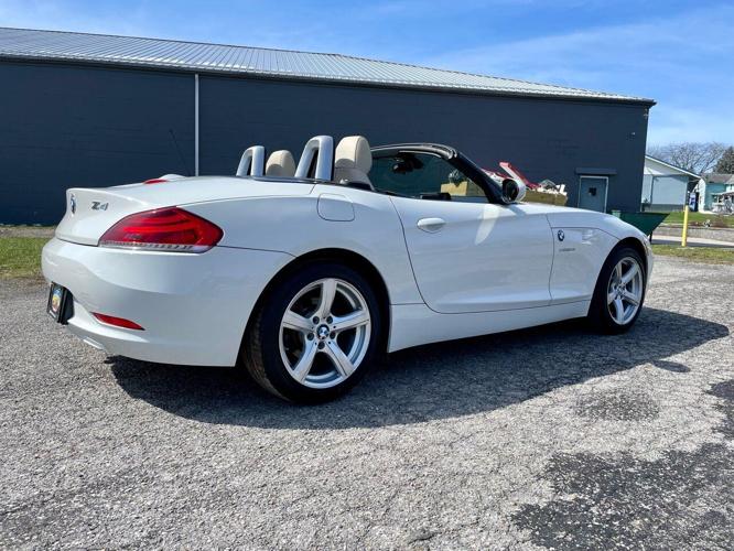 2011 bmw z4 in hilton, new york