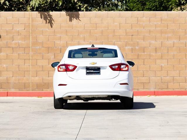 2018 chevrolet cruze ls