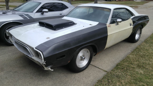 1972 dodge challenger w/440 magnum engine