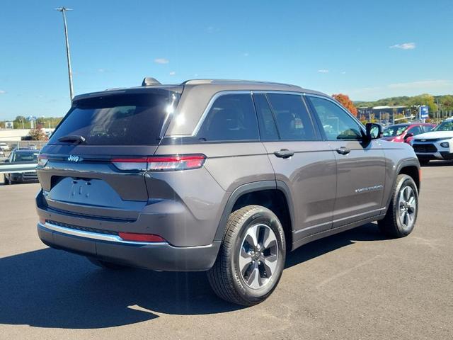 2022 jeep grand cherokee 4xe base