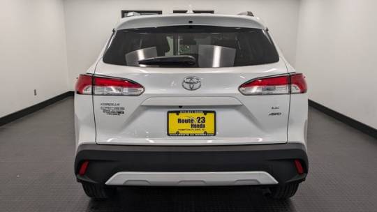2022 toyota corolla cross le