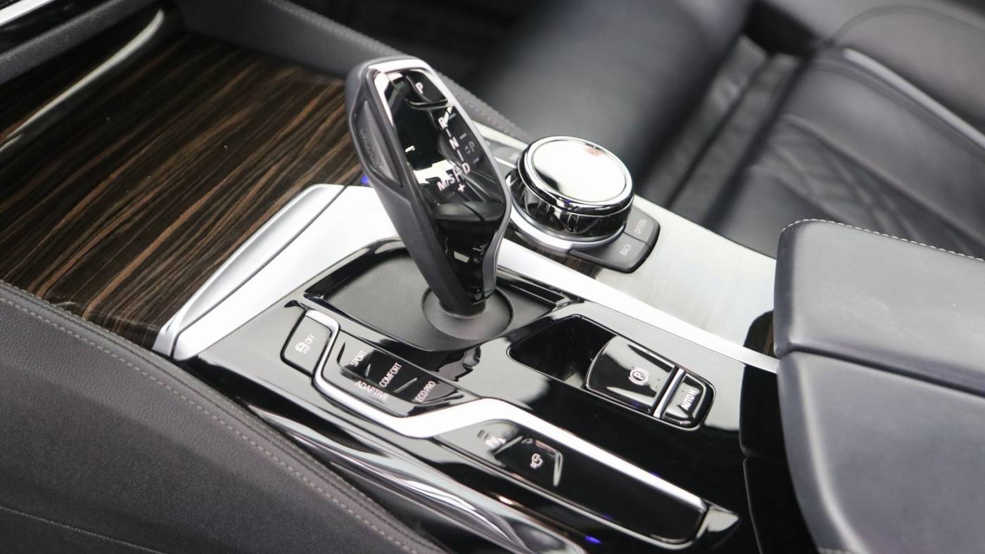 2021 bmw 5 series m550i xdrive