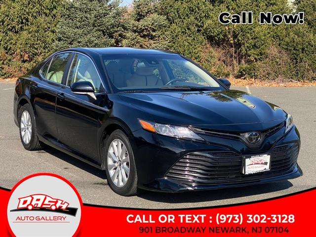 2019 toyota camry le