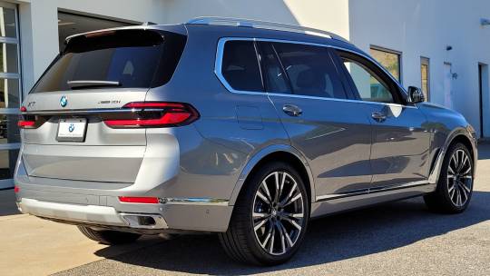 2025 BMW X7