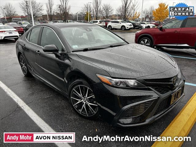 2022 toyota camry se