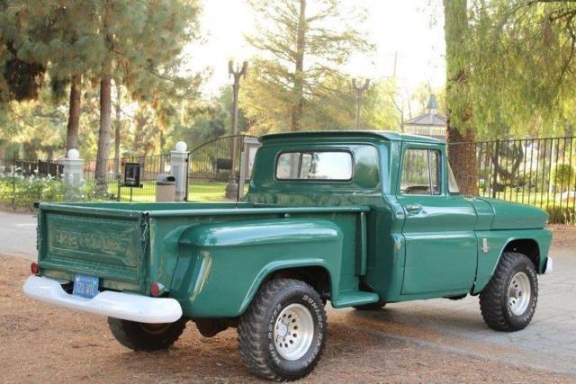 1962 chevrolet pickup 1500 4x4, power steering/ brake 49834 miles green pickup v