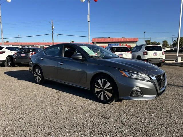 2022 nissan altima 2.5 sv