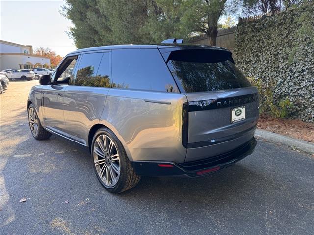 2023 land rover range rover se
