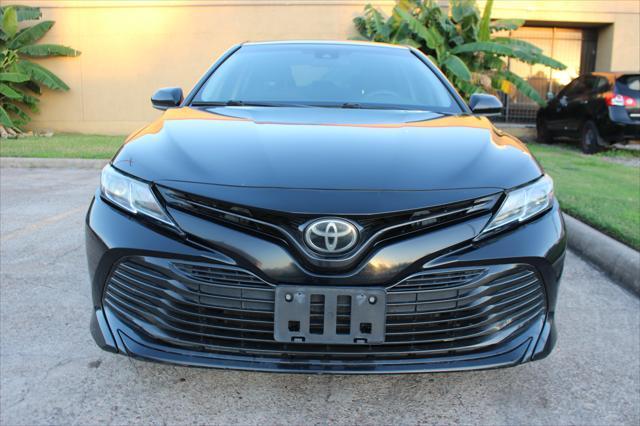 2018 toyota camry le