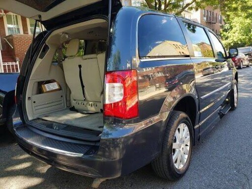 2013 chrysler town country for sale in new york