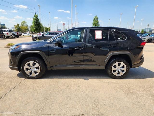 2024 toyota rav4 le