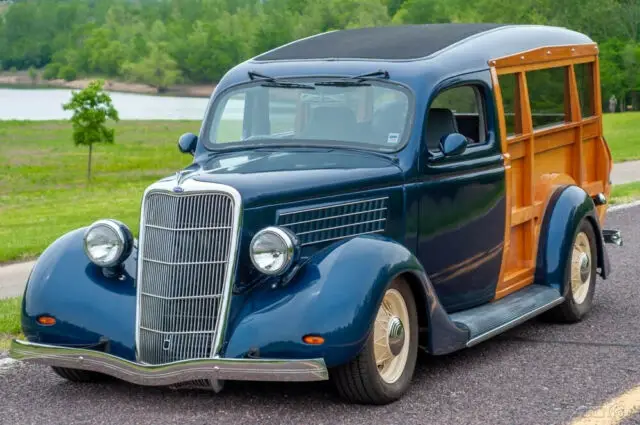 1935 ford custom woody wagon