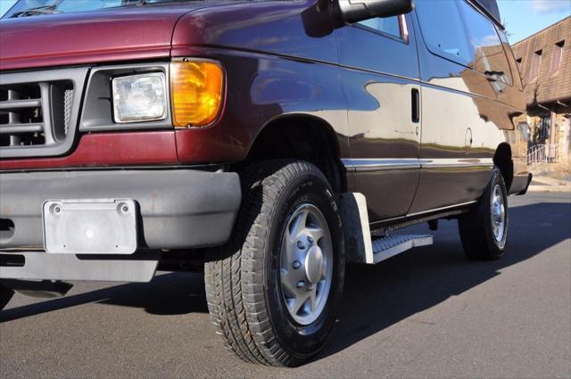 2005 ford e350 super duty xl wagon