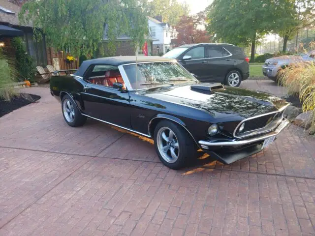 1969 ford mustang convertible 2d coupe black ext. - red int