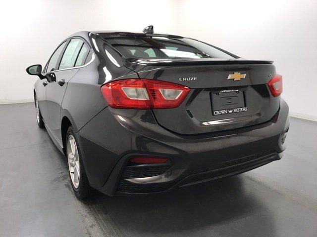 used 2017 chevrolet cruze lt sedan holland, mi 49423 for sale in holland, michigan