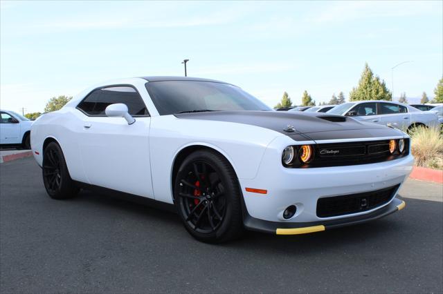2023 dodge challenger r/t