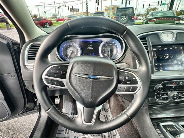 2018 chrysler 300 touring
