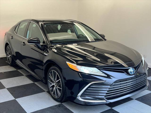 2021 toyota camry hybrid xle