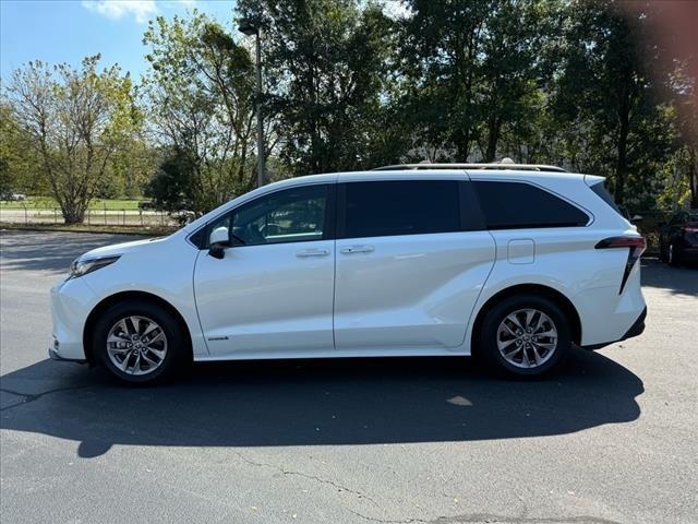 2021 toyota sienna xle