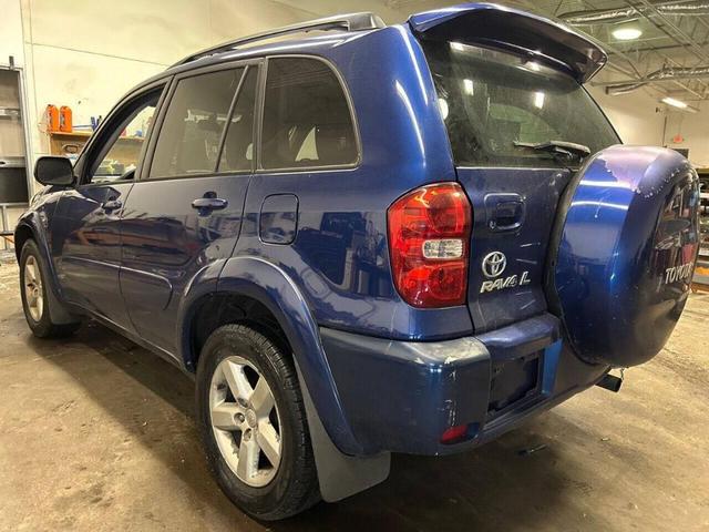 2004 toyota rav4 base