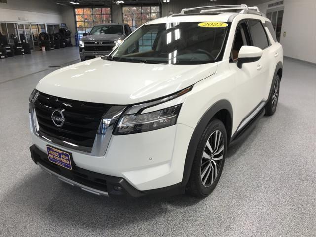 2023 nissan pathfinder platinum 4wd
