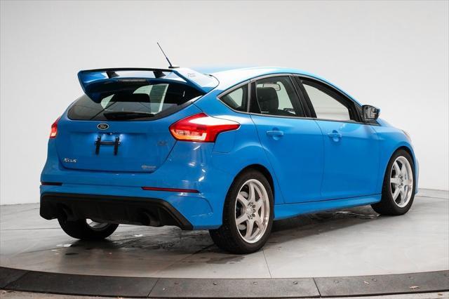 2017 ford focus rs base