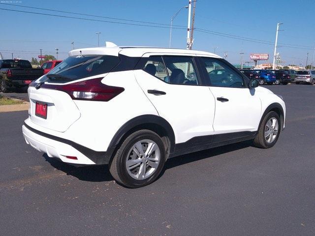 2022 nissan kicks s