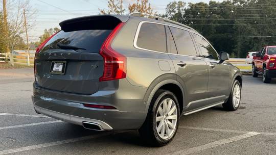 2017 Volvo XC90 momentum t6